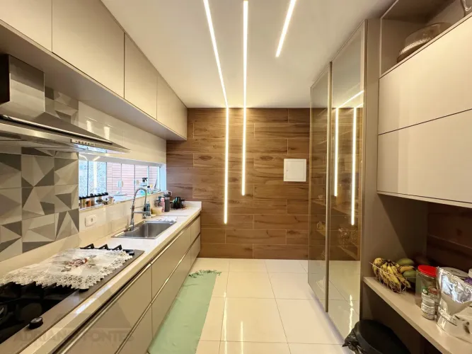 Casa em Condomínio Cozinha Moderna e Completa - Imóvel de Luxo