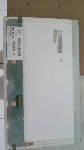 tela 13.6 40 pinos 13.6 usada funcionado perfeitamente