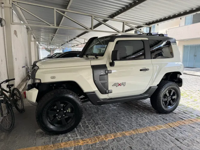 Troller 2020 muito conservado.