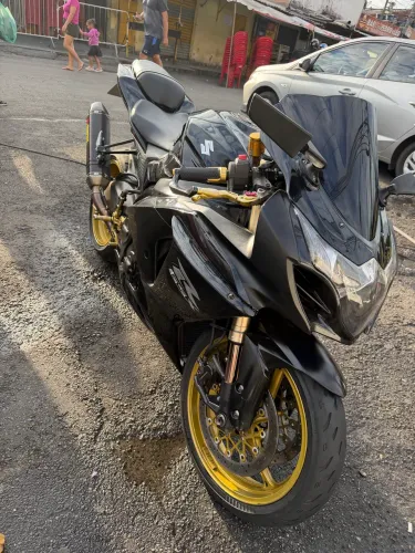 SUZUKI SRAD 1000 2011