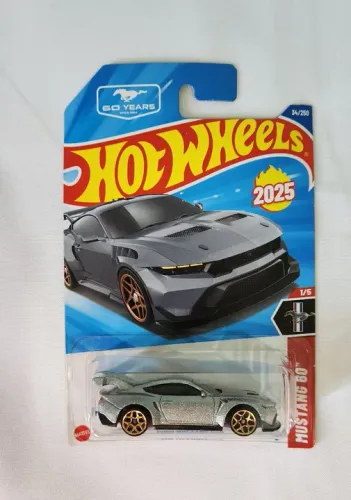 Miniatura Hot Wheels Ford Mustang GTD 2025