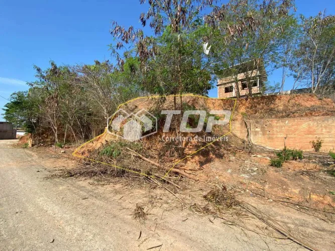 Lote a venda de aproximadamente 200,00m² no bairro Monte Belo