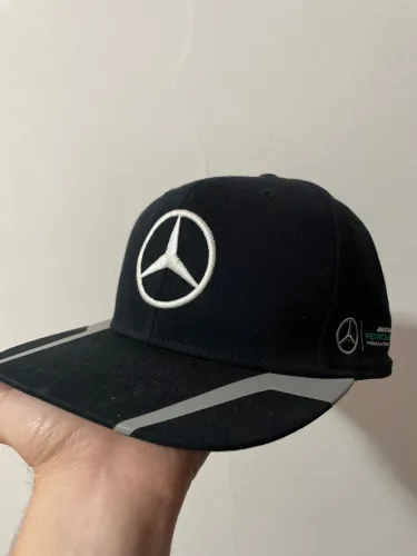 Boné formula 1 mercedes