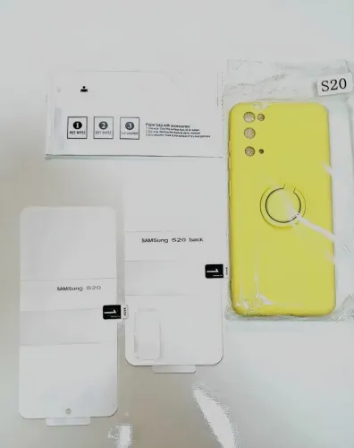 Pelicula e capa celular S20