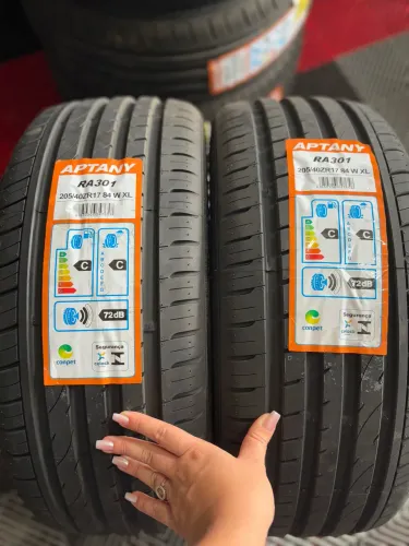 02 Pneus Aptany RA301 205/40R17