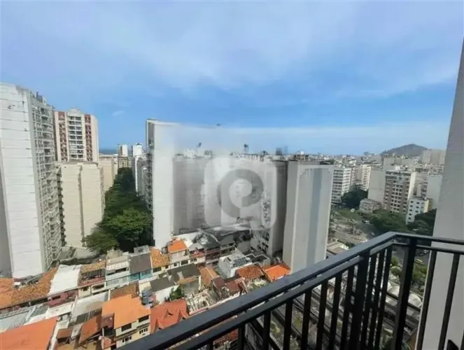 Apartamento na Avenida Princesa Isabel 1 Quarto 52 m² Infraestrutura e Serviço  Copacabana