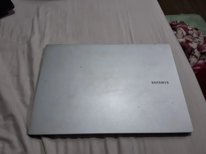 Samsung Galaxy Book Go ? Pouco usado
