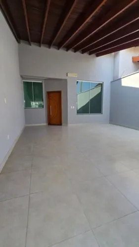 Casa com 3 dormitórios para alugar, 110 m² por R$ 3.000,00/mês - Parque Universitário - Am