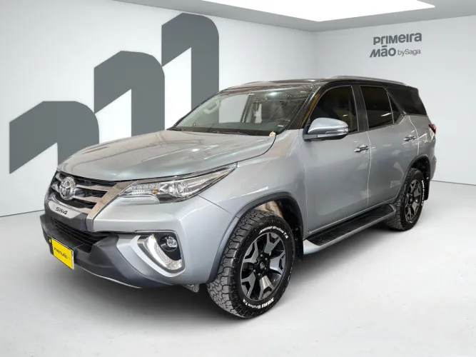 Toyota Hilux CS 4X4 2.8 TDI Diesel Aut. 2020