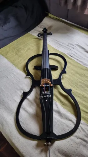 Violoncelo elétrico