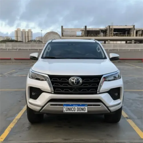 Toyota Hilux SW4 SRX 4X4 2.8 TDI 16V Dies. Aut. 2024