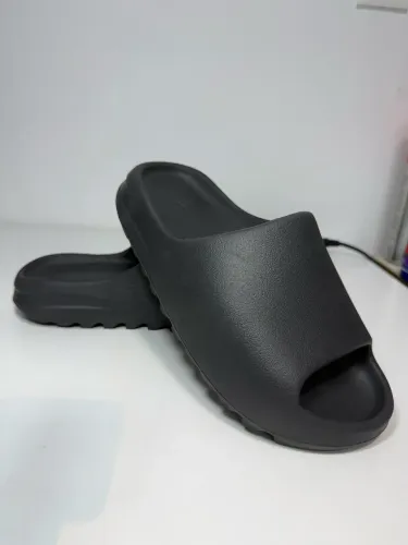 Yeezy Slide Onyx