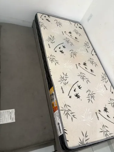 Cama com box auxiliar e colchão