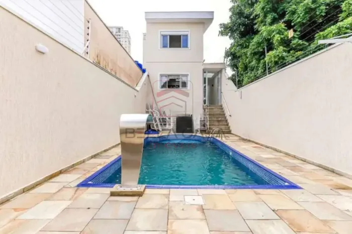 Excelente Sobrado com Piscina na Rua Enta na Mooca !!
