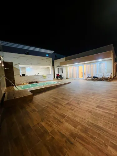 Vendo Casa Moderna com Piscina .