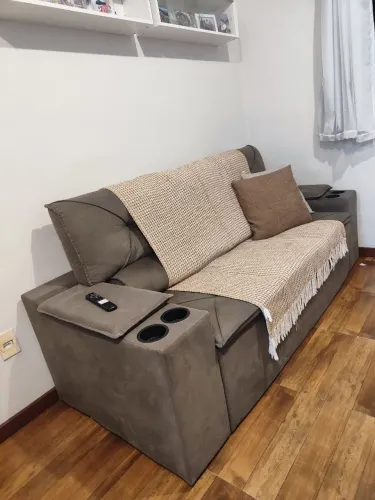Vendo Sofá 3 Lugares