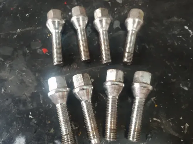 Parafusos curtos e longos para rodas qualquer marca 