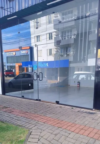 ALUGO SALA COMERCIAL PEQUENA PROXIMA DA AURORA DO CENTRO