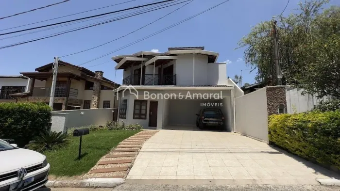 Casa em condomínio à venda na cidade de Valinhos