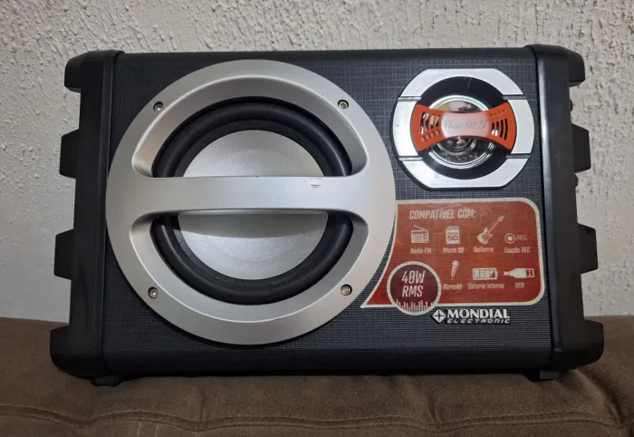 Caixa de Som Portátil Mondial.C/ Caixa,Manual,Microfone! Só 180,00 Leia Descrição 