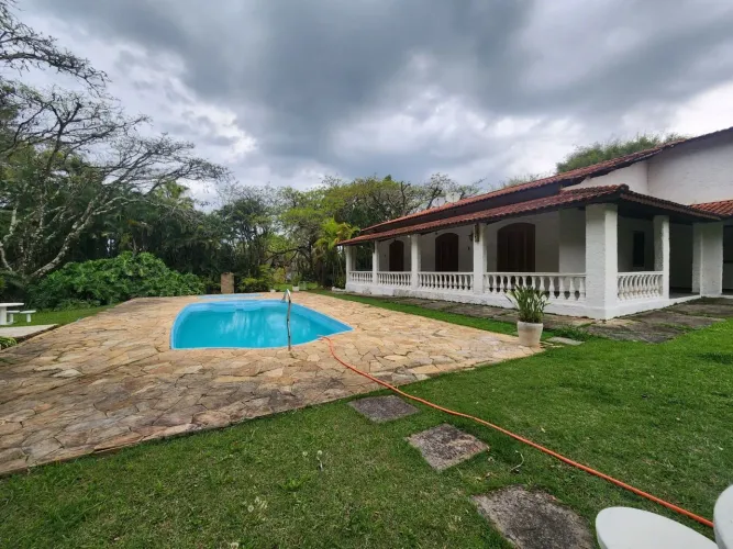 Linda casa para Locação no Condomínio Chácaras Cataguá - Taubaté