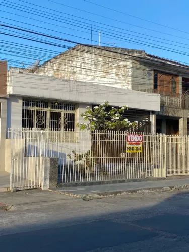 Casa Ampla para Aluguel no São José | 5 Quartos | 328m²