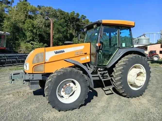 M125336507- Trator Valtra BM 125I. Fabricação 2008, 6135 horas. US *