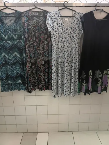 Vestidos: lote com 10 tamanhos e modelos variados 