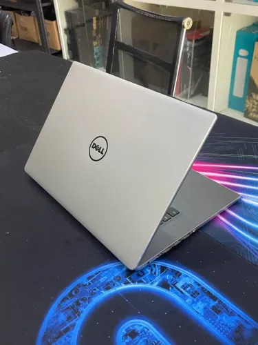 Dell Inspiron 7572 Intel i7-8ª 15.6" 16gb memória NVidia geforce 4gb dedicada
