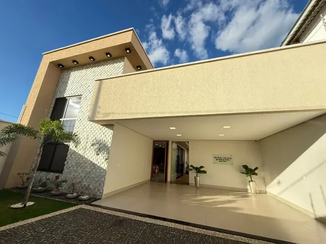 Casa de Alto Padrão | 3 Suítes | Closet  | Piscina Aquecida | Sauna | Alto da Bela Vista