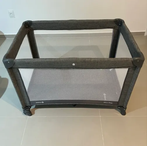 Berço Portátil Mini Play Safety 1st - 2 em 1 Berço e Cercado