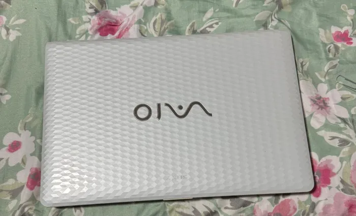 NOTEBOOK FUNCIONAL / VENDO COMO CARCAÇA