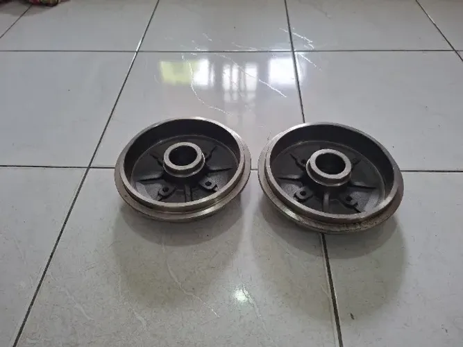 Par tambor com cubo roda traseira Peugeot e Citroen HF733