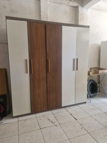Guarda roupa grande na promoção