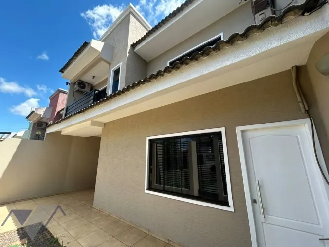 SOBRADO SEMI MOBILIADO NO BAIRRO CANADÁ