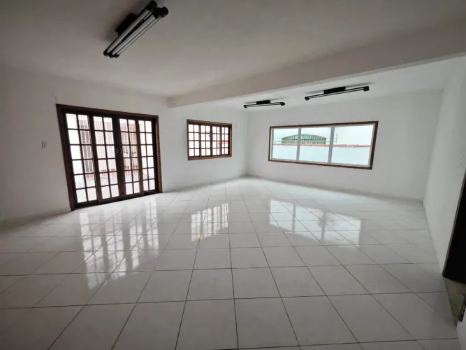 Imóvel Comercial à Venda no Centro de São Sebastião SP