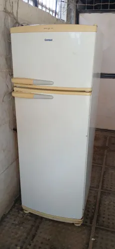 Vendo geladeira consul preco negociável