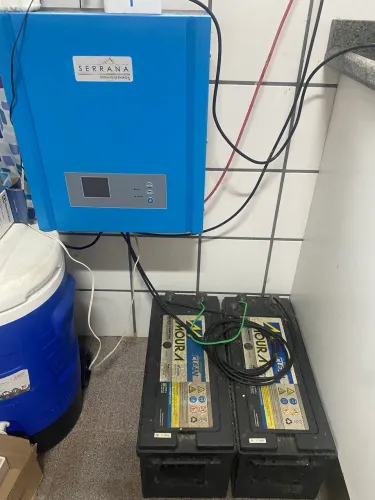Sistema Solar Off-Grid Completo 1 kW - Inversor Serrana + Baterias Moura