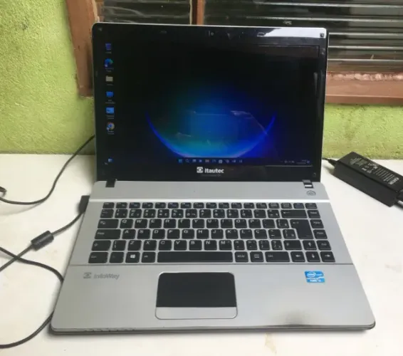 Notebook /Core i3 2.2ghz /SSD 240gb /4gb Ram /Hdmi /Win 11 /Dvd /Cam /Tela 15