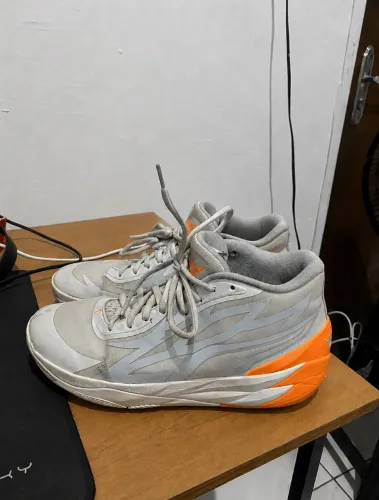 Tenis de basquete MB 02 Lamelo ball Branco e Laranja-Usado