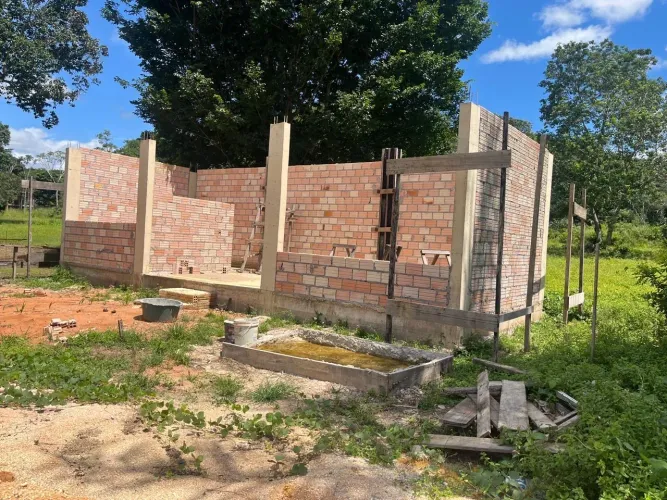 Terreno já com uma edícula construída *44 zap