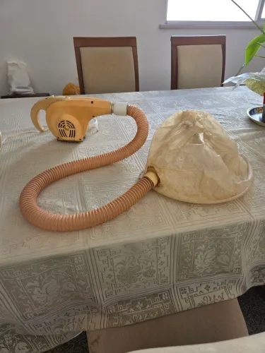 SECADOR DE CABELO COM TOUCA TERMICA, ANTIGO