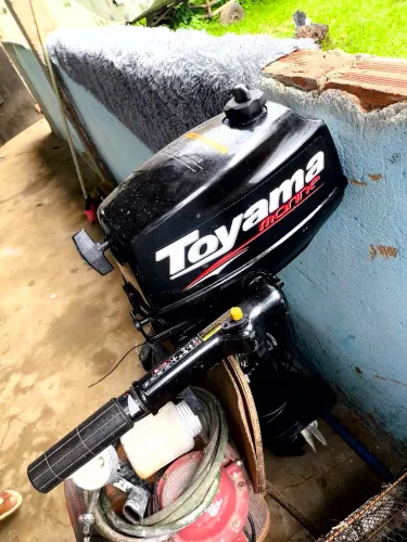 Motor Toyama 3.6 hp conservado 