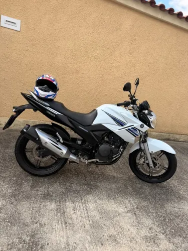 Fazer 250