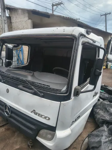 Cabine Mercedes Benz Atego bolha 