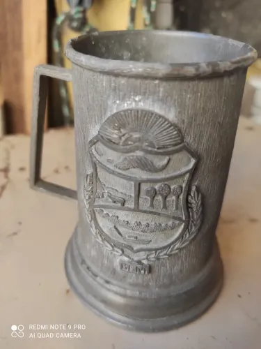 Caneca diferente: