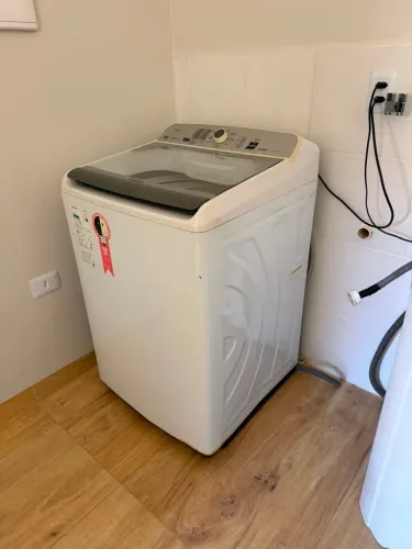 Máquina de lavar PANASONIC 14 KG Branca - em perfeito estado de funcionamento