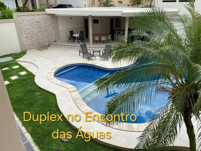 Casa duplex no Encontro das Águas. 550m2, 4 suites. Piscina. Completa