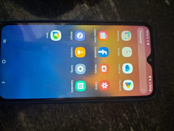 Estou vendendo um celular ? A10 em bom estado, facilito a entrega .