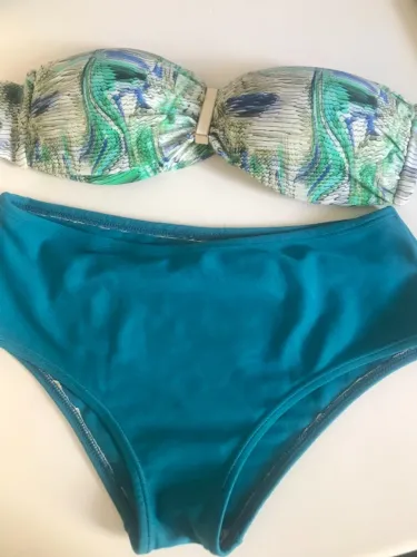 Biquíni Azul e Verde Tomara Que Caia da Marca La Playa